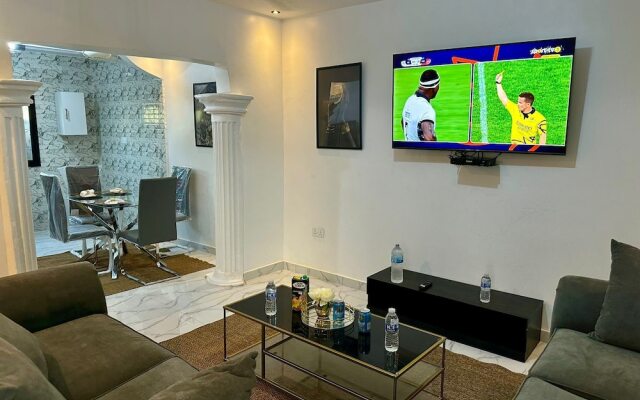 Luxe Apt #4the Retreat Apartments