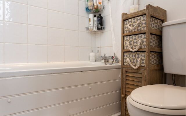 1 Bedroom Apartment in Putney Sleeps 2