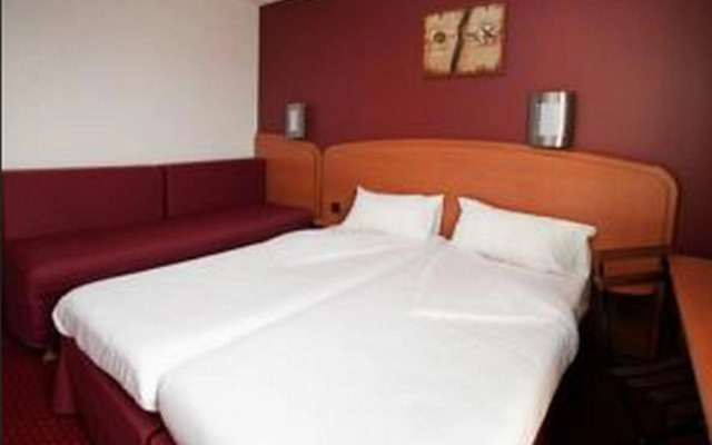 Sky Hotel Goussainville Charles de Gaulle - ex Comfort Hotel