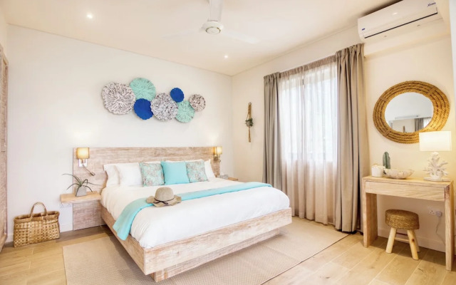 Pineapple Beach Villas