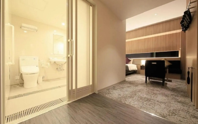 Quintessa Hotel Fukuoka Tenjin Comic & Books