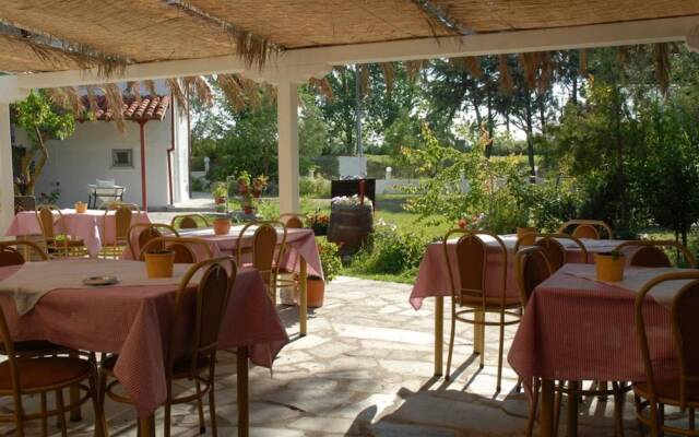 Xanthos Rooms