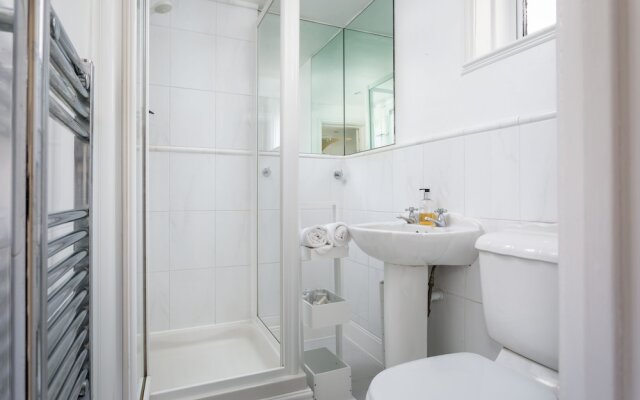 Crossways Guest House Cheltenham