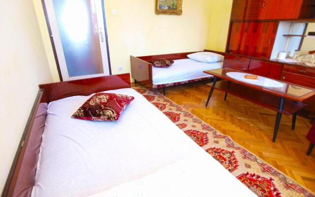 Apartments Desanka 972