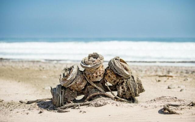 Shipwreck Lodge