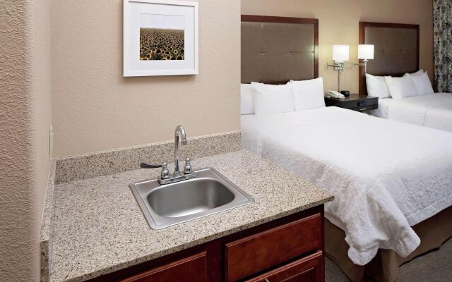 Hampton Inn & Suites Denton