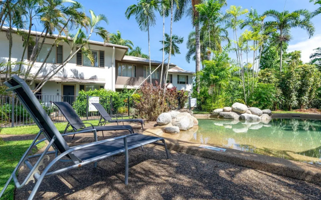 Seascape Holidays – 3 Reef Terraces on St Crispins