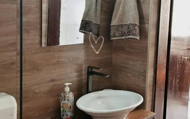 Hostel Bushati