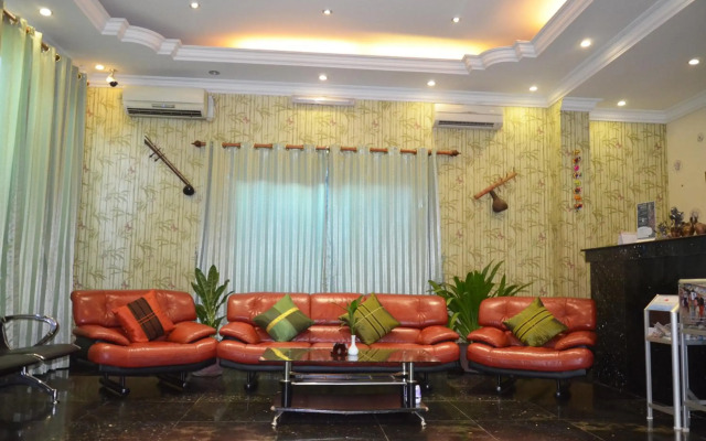Parklane Hotel