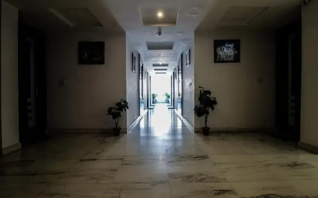 OYO Rooms Arakashan Road 3