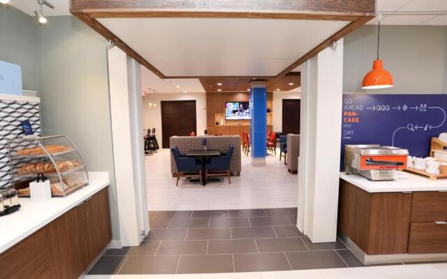 Holiday Inn Express & Suites Wylie West by IHG