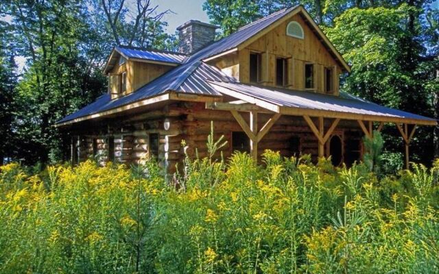 Algonquin Log Cabin