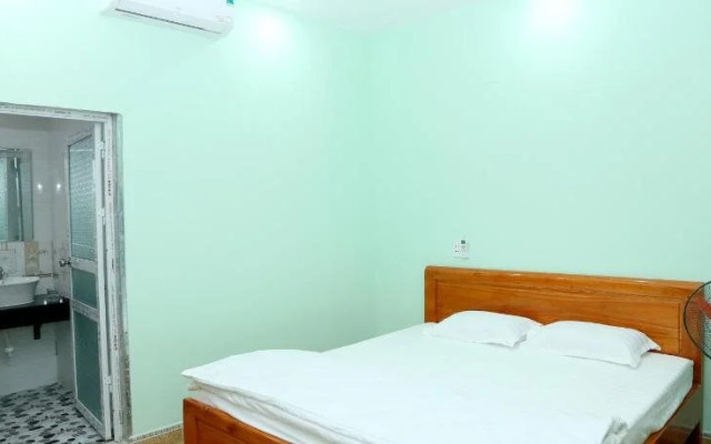 Giang Son Hostel