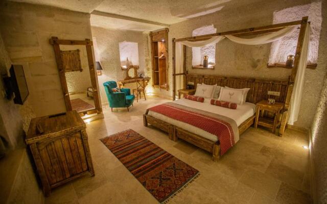 Nino Cave Suites