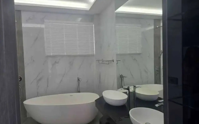 Celeste - 8BR Villa with Pool in Phuket