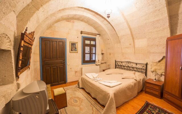 Oriental Cave Suites