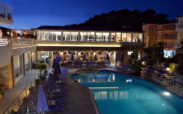 Planos Beach Hotel