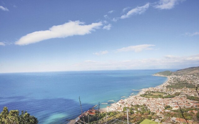 Nice Apartment in Castellabate With 2 Bedrooms and Wifi