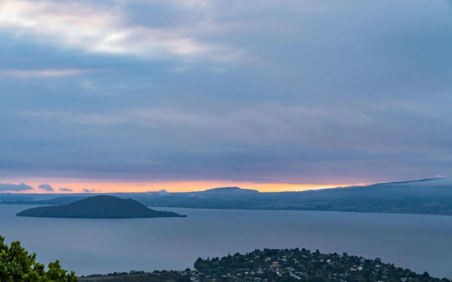 Silver Fern Rotorua Suites & Spa