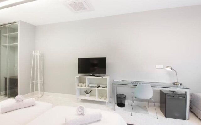 T5 Donostia Suites