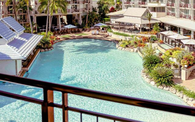 Novotel Cairns Oasis Resort