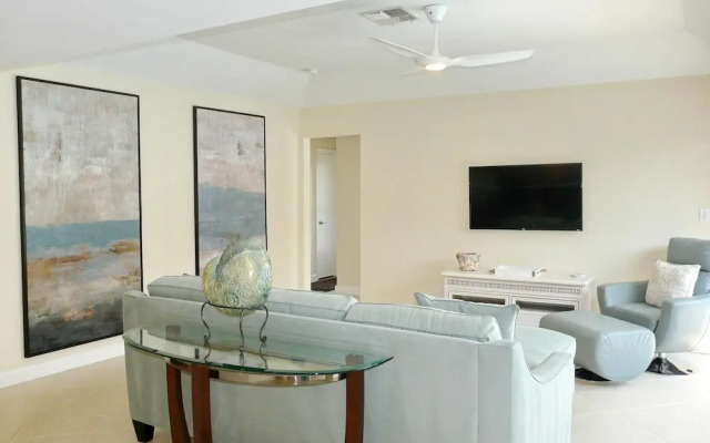 1107 Edington Place