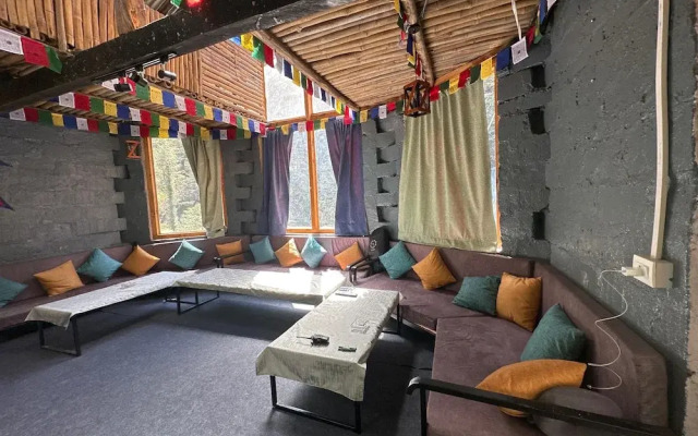 Sunshine Cafe & Cottage Riverside