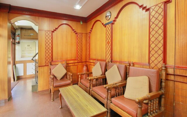OYO 10068 Hotel Rathna