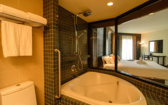 The Nouveau Chumphon Beach Resort & Golf
