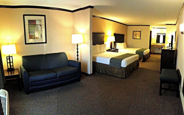 Cochran Inn & Suites