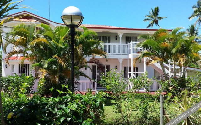 The Tropical Villa