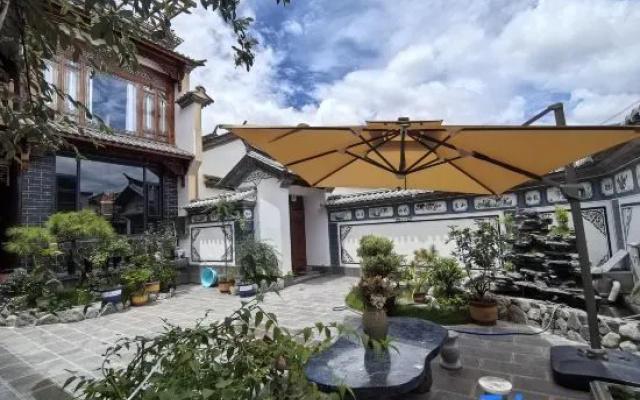 Shaxi Hengshe · Bai-Style Architecture Homestay – Outside – Dali