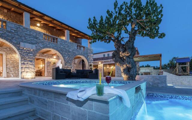 Villa in Sukosan With Sauna and Pool