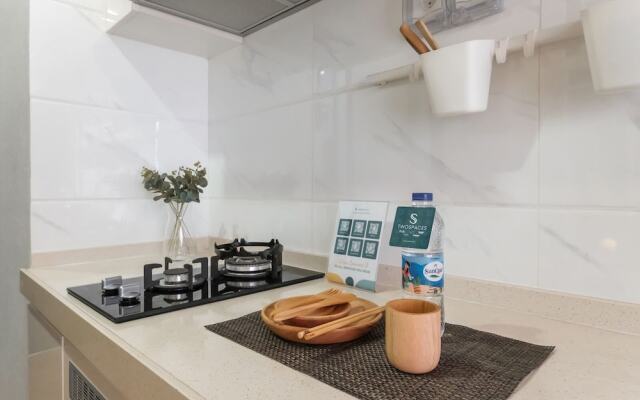 Calma Studio I Skyhouse Apartment