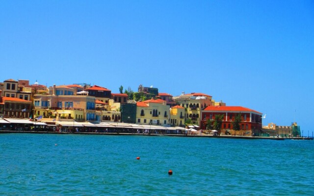 Studio in Roumeli, With Pool Access, Enclosed Garden and Wifi