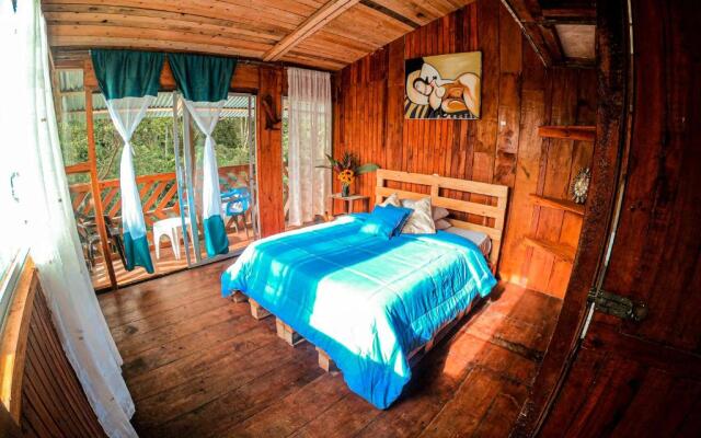 Mindo GlamBird Glamping &amp; Lodge