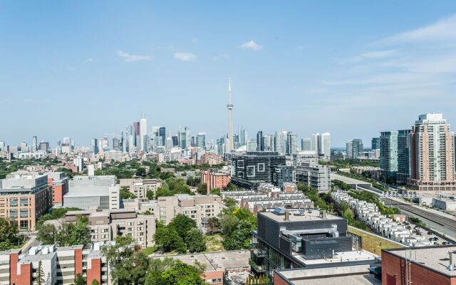 Life Suites Soho 2 Bed - 2 Bath CN Tower View