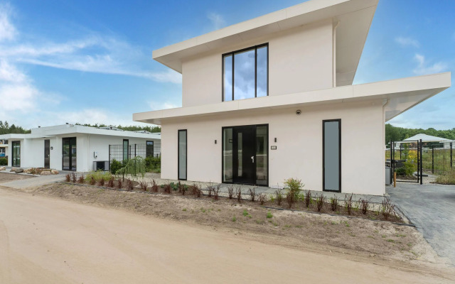 Luxe Villa in Zeewolde With Infrared Sauna