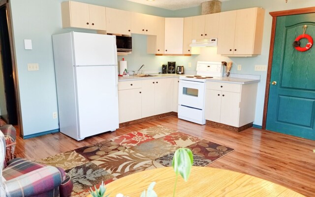 Golden Mountain View Suites