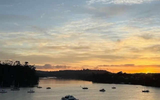 Catalina Bay 2BR w Balcony Views by Zodiak Stays