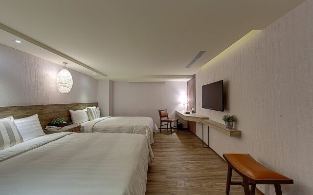 Lan Kwai Fong Garden Hotel