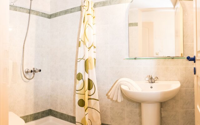 Uncle George Studios by Estia