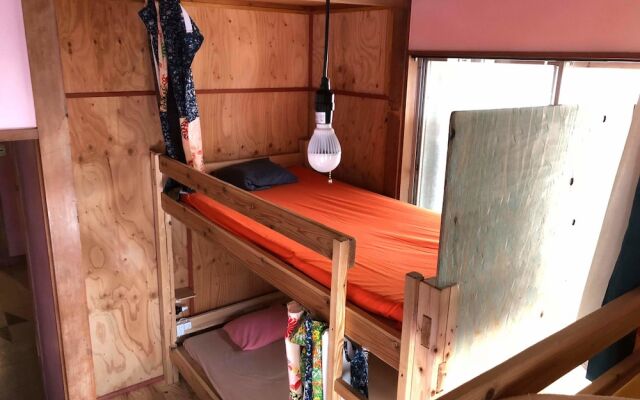 Fujiya Guest House - Hostel