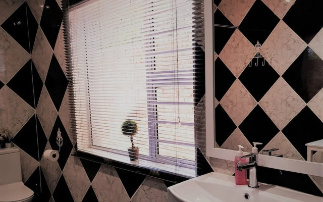 Graceland Guest House