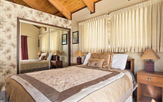 Blue Jay Chalet Unit#5