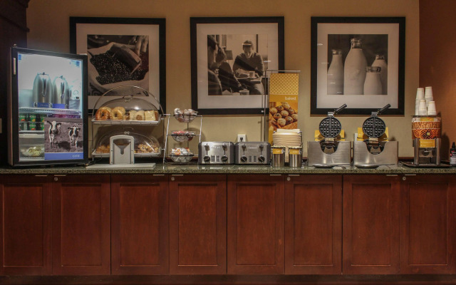 Hampton Inn Long Island-Brookhaven