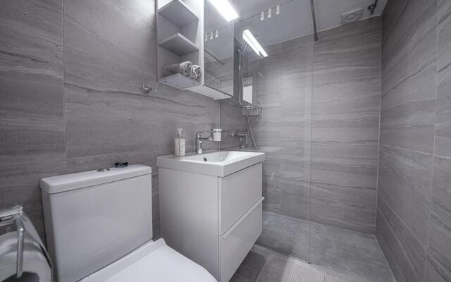 Peach Seaview 3 Bedroom Apartment