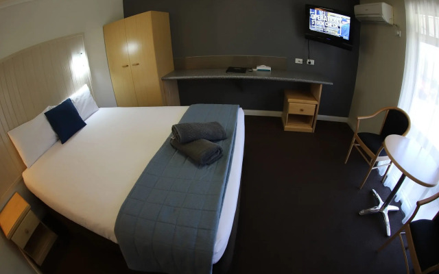 Sleepy Hill Motor Inn