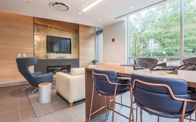 Watermark Kendall West by Bluebird Suites