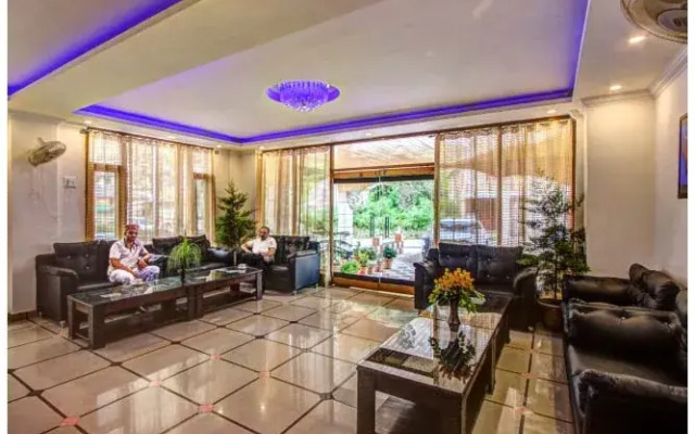 Hotel Aakash Regency